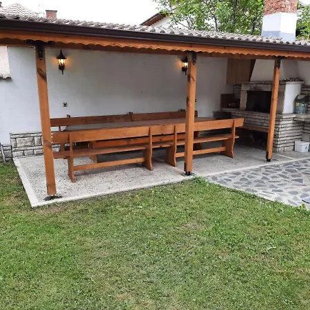 къща генчеви Pensiune Sărniţa