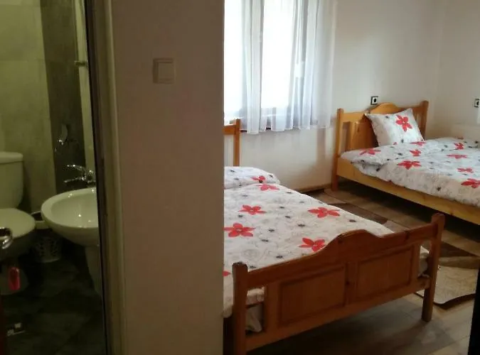 къща генчеви Szarnica